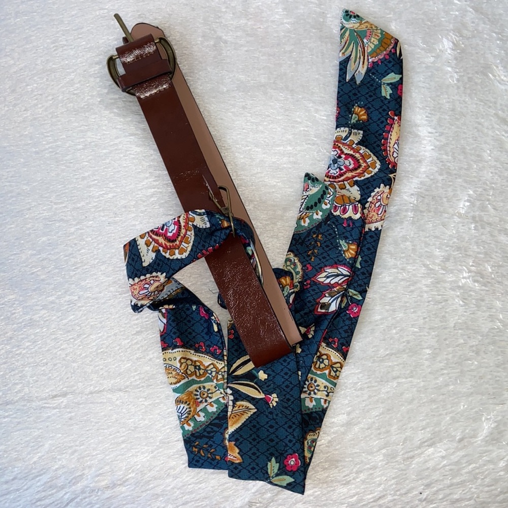 NEW| Dalia Macphee Paisley Pleated Dress - Picture 10 of 10